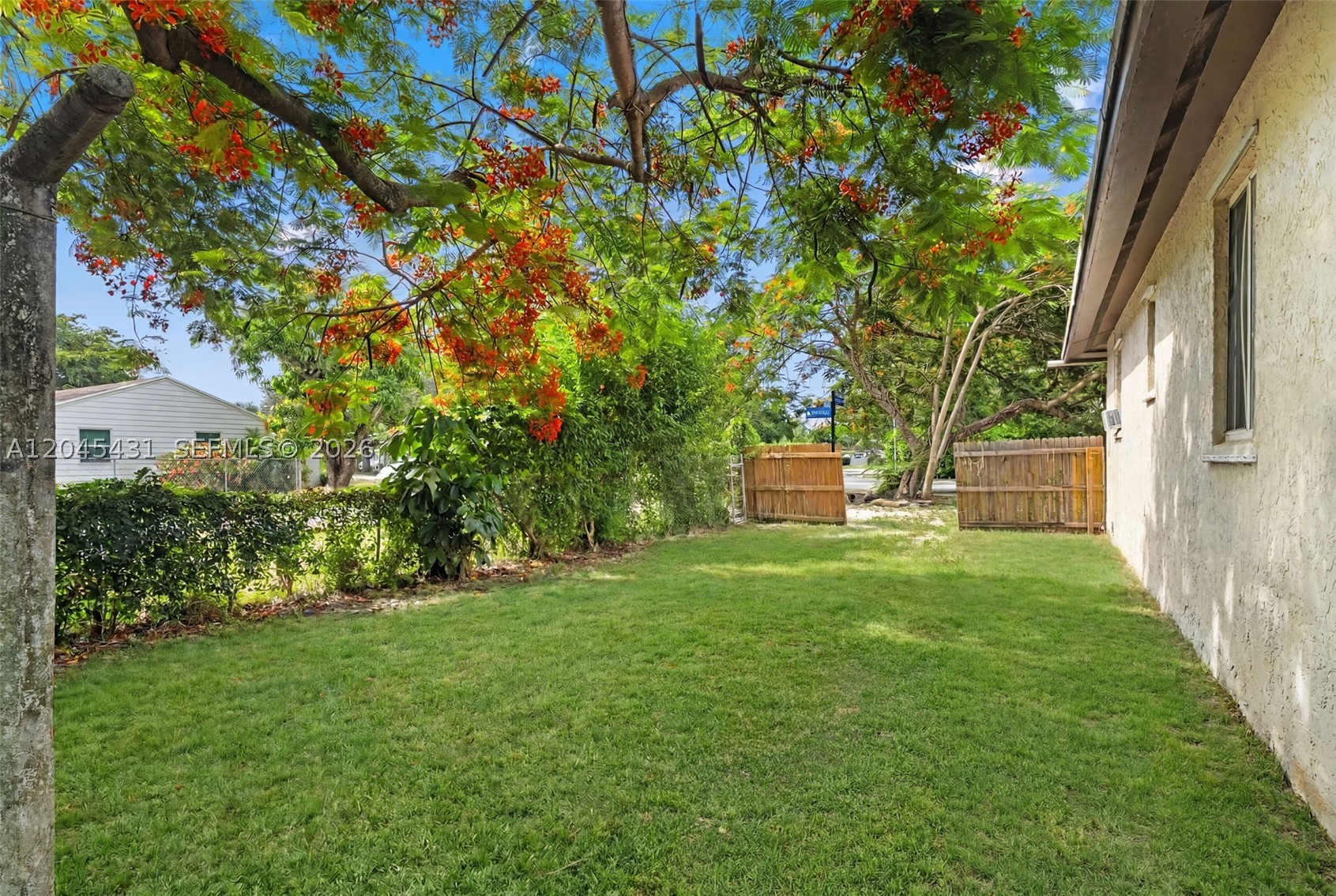 5901 SW 62nd St, Miami FL 33143