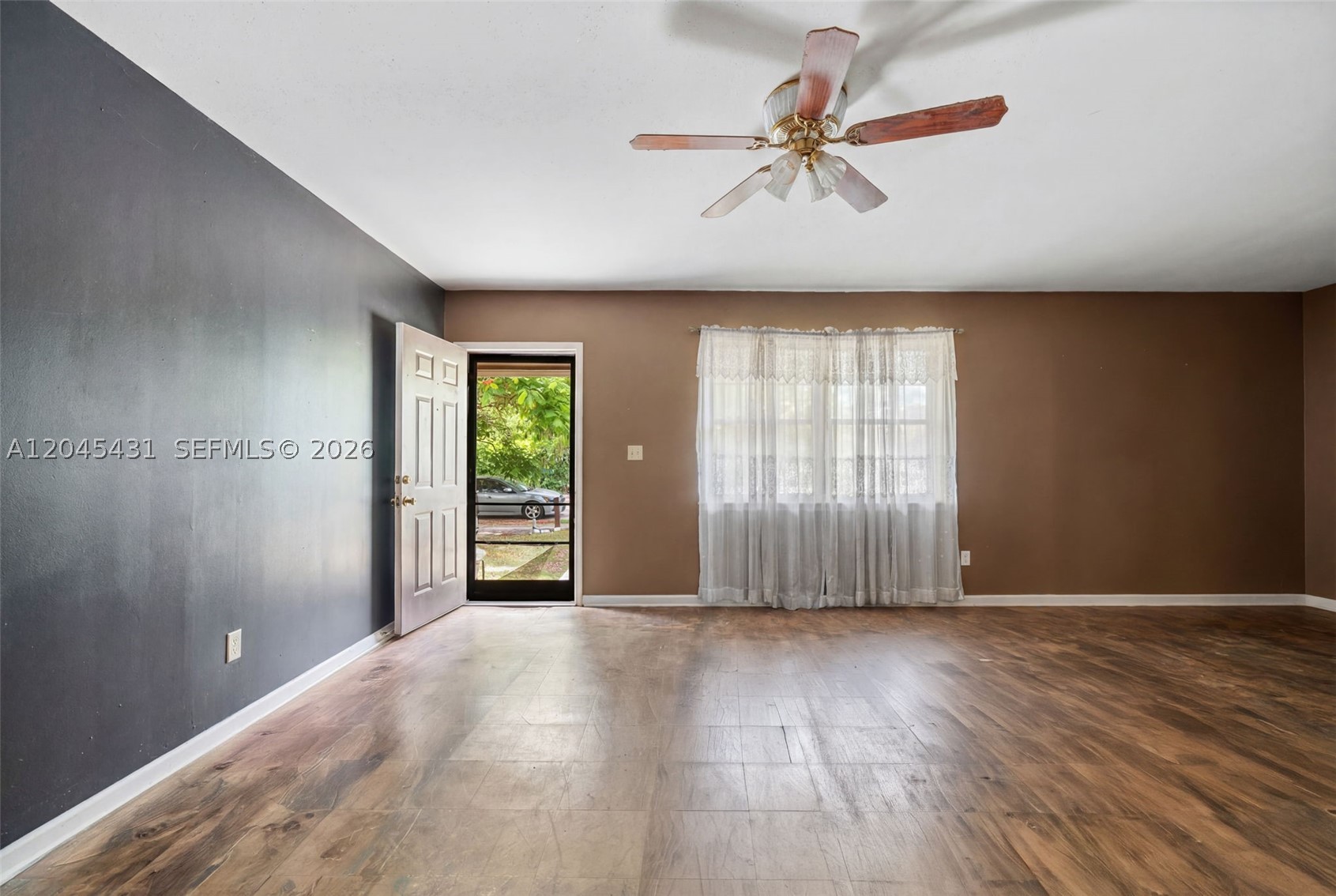 5901 SW 62nd St, Miami FL 33143