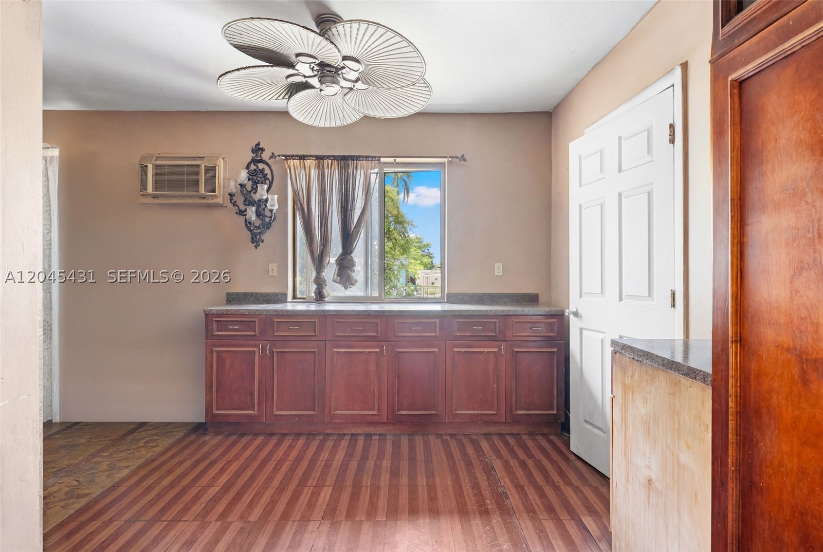 5901 SW 62nd St, Miami FL 33143