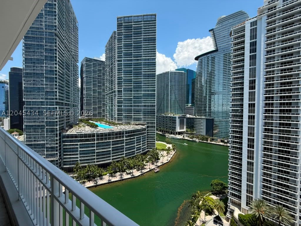 801 Brickell Key Blvd #2204, Miami FL 33131