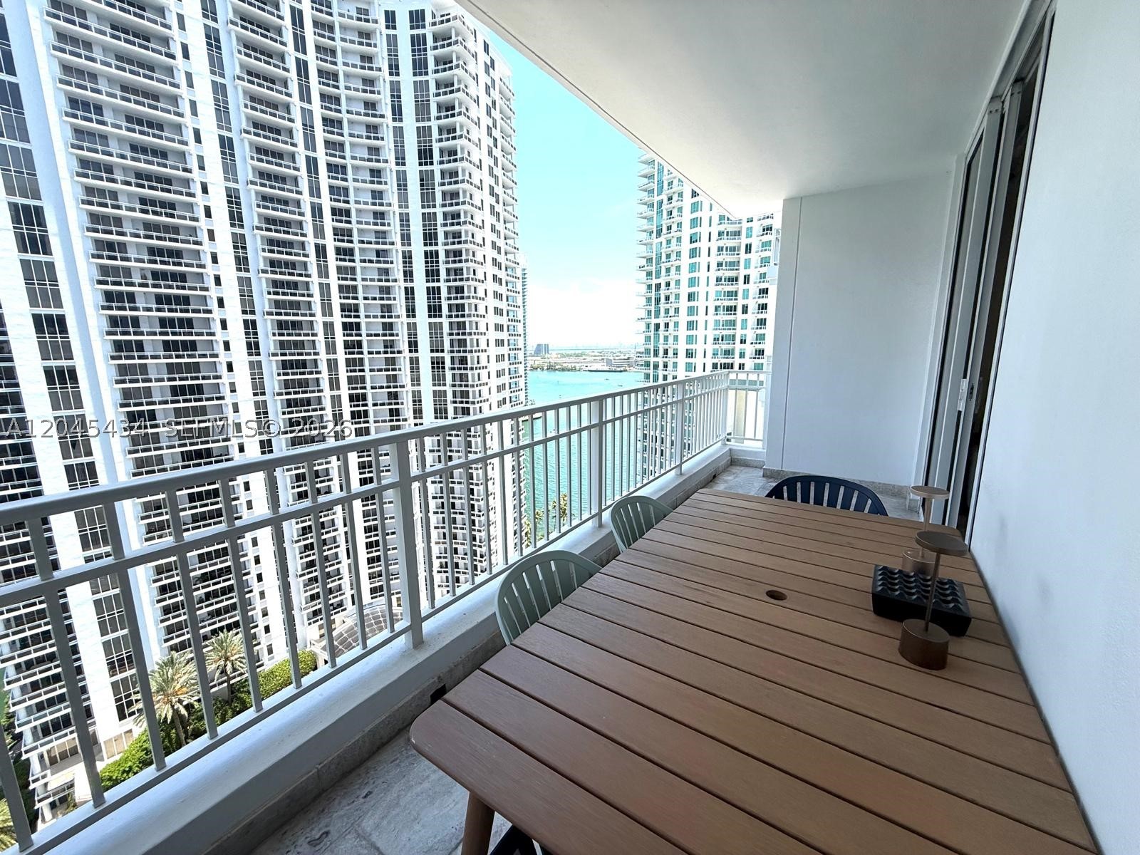 801 Brickell Key Blvd #2204, Miami FL 33131