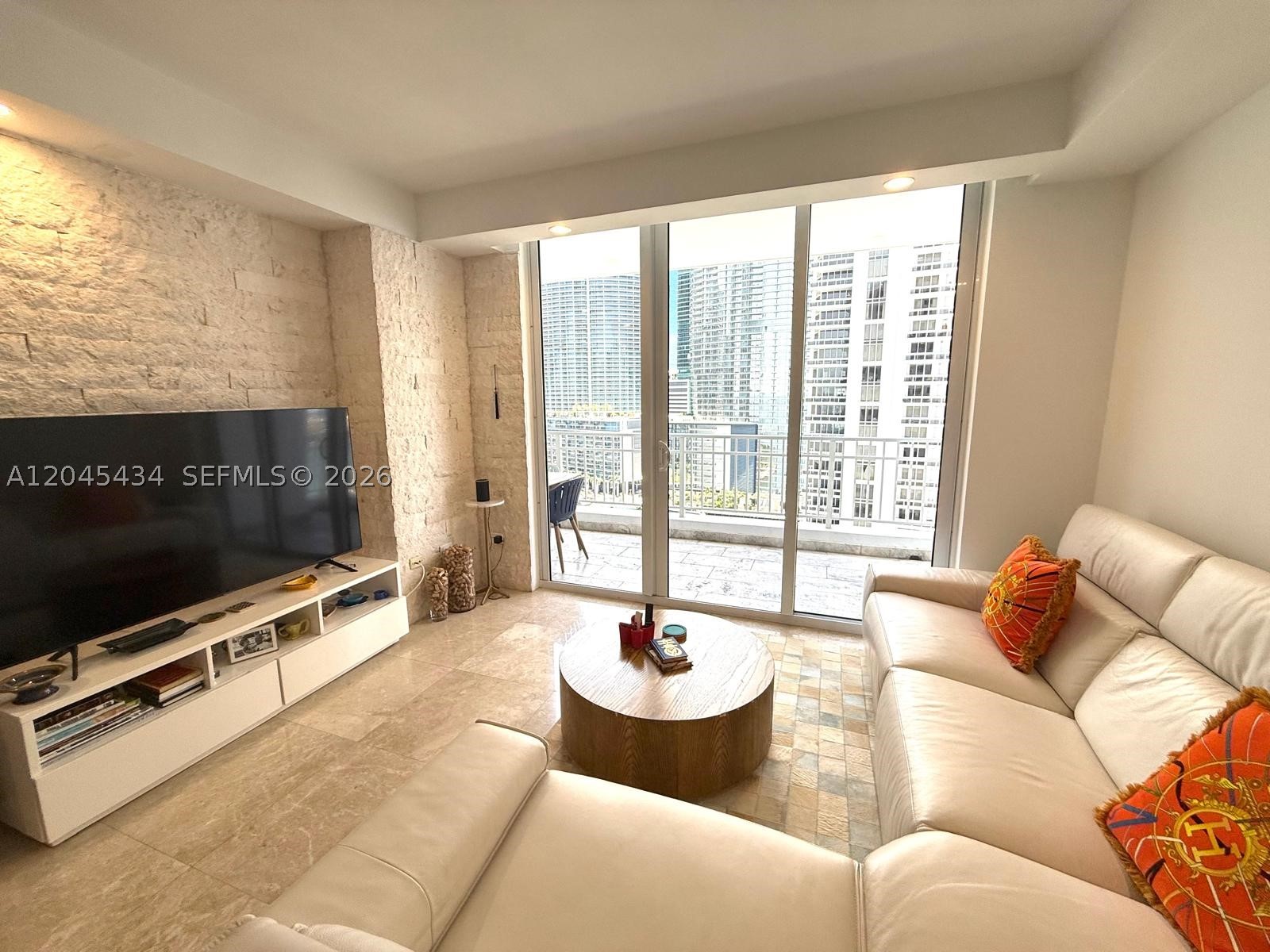 801 Brickell Key Blvd #2204, Miami FL 33131