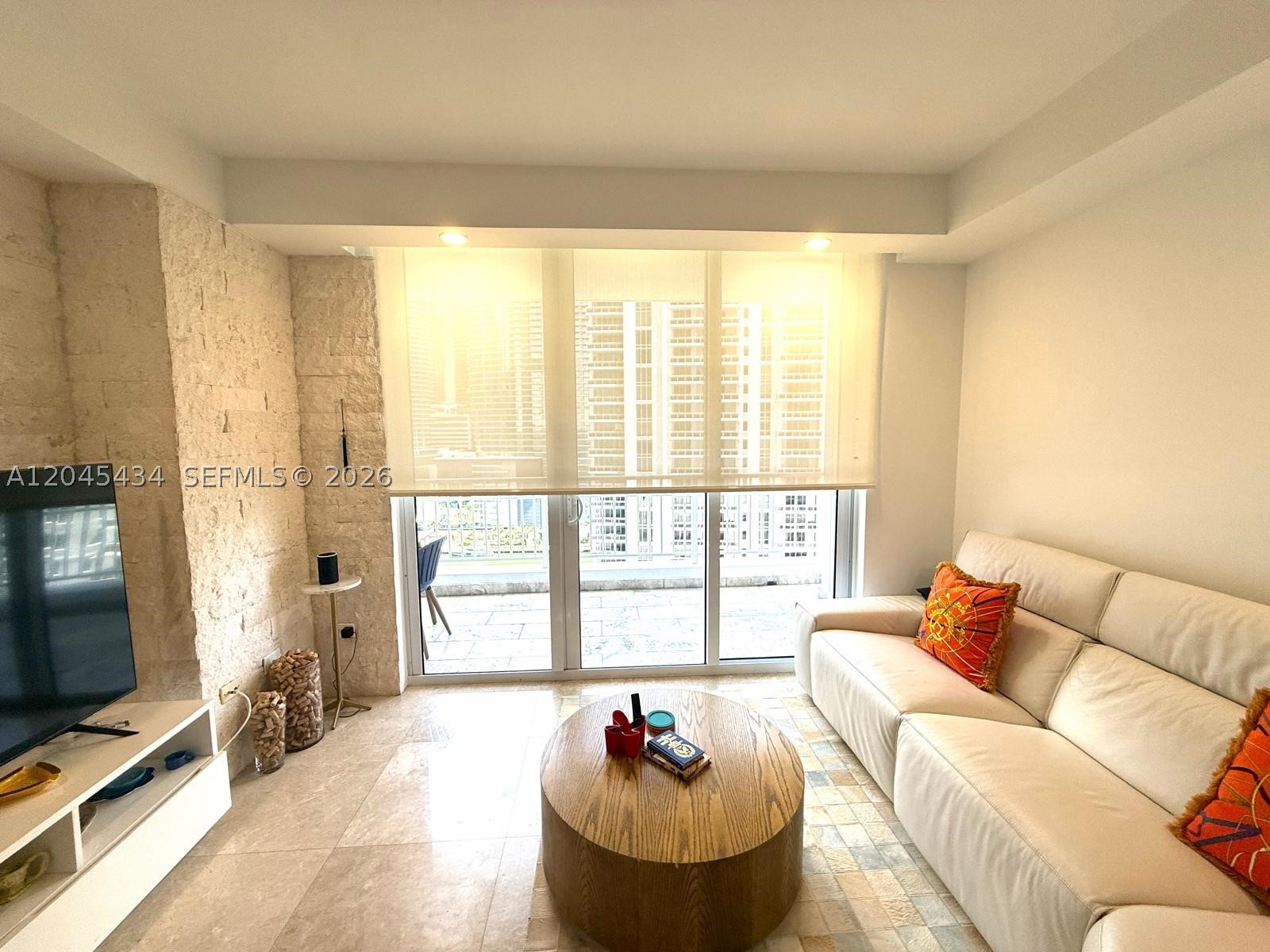 801 Brickell Key Blvd #2204, Miami FL 33131