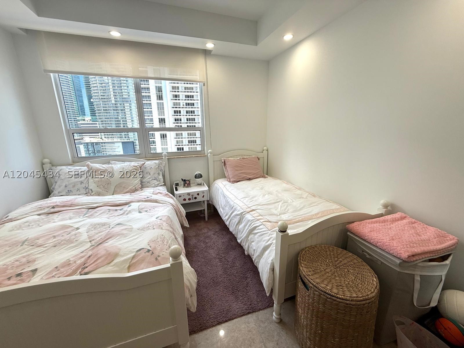 801 Brickell Key Blvd #2204, Miami FL 33131