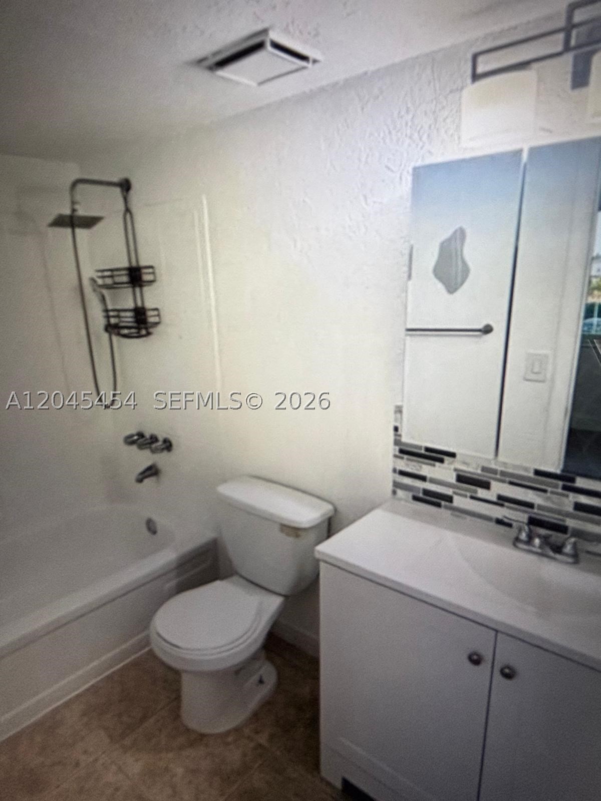 984 W 40th St #2, Hialeah FL 33012