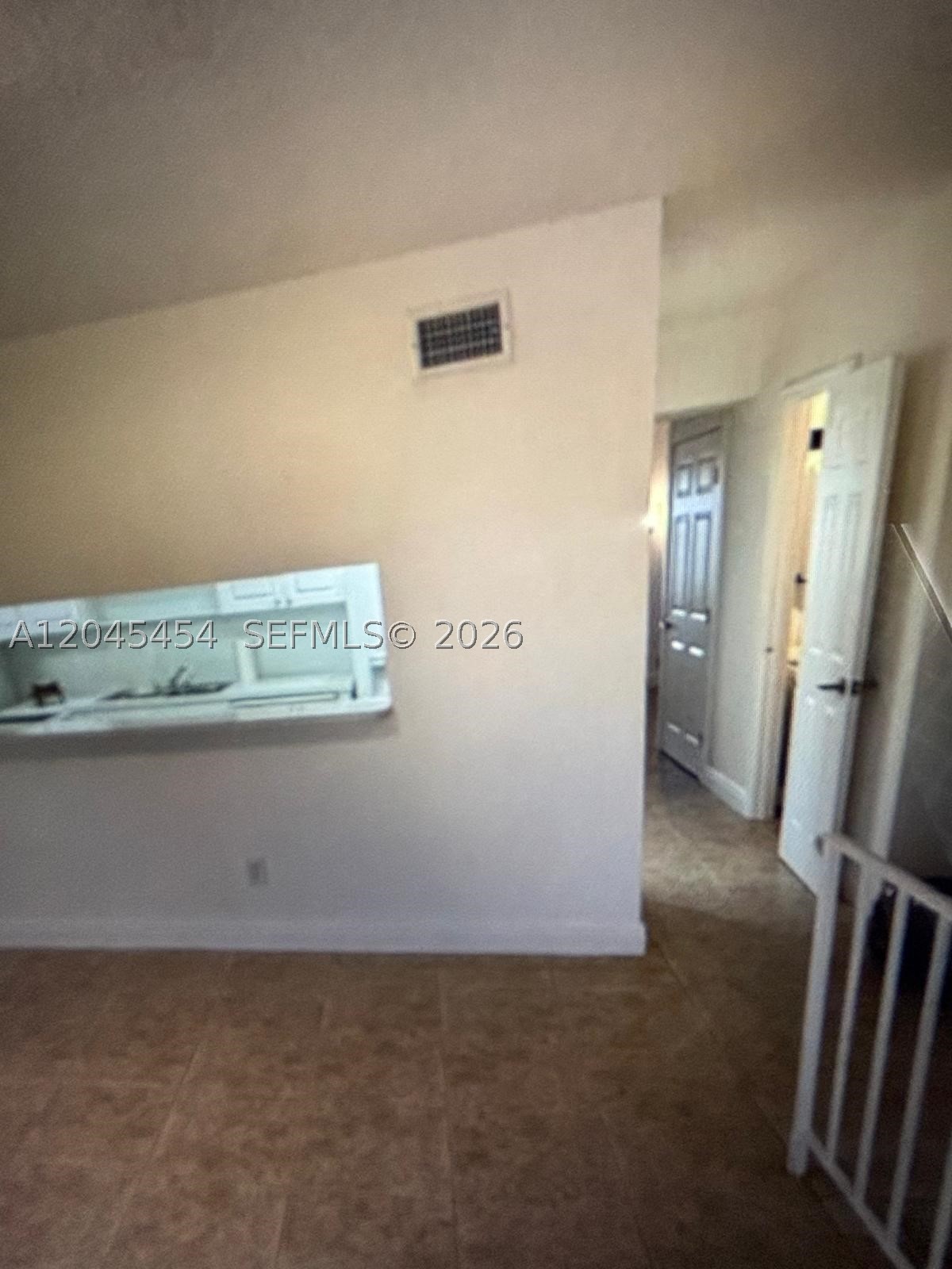 984 W 40th St #2, Hialeah FL 33012