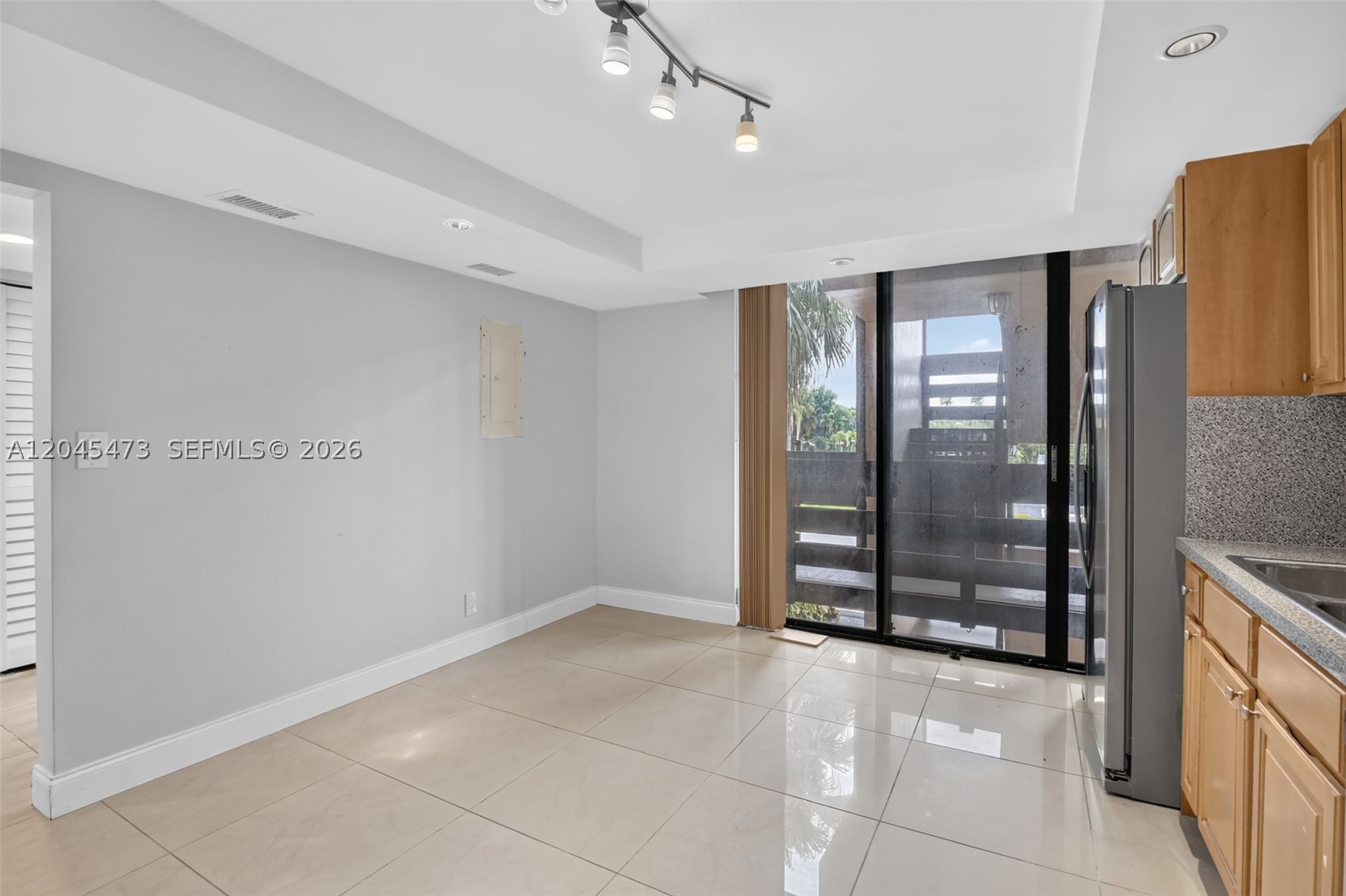 120 SW 96th Ter #204, Plantation FL 33324