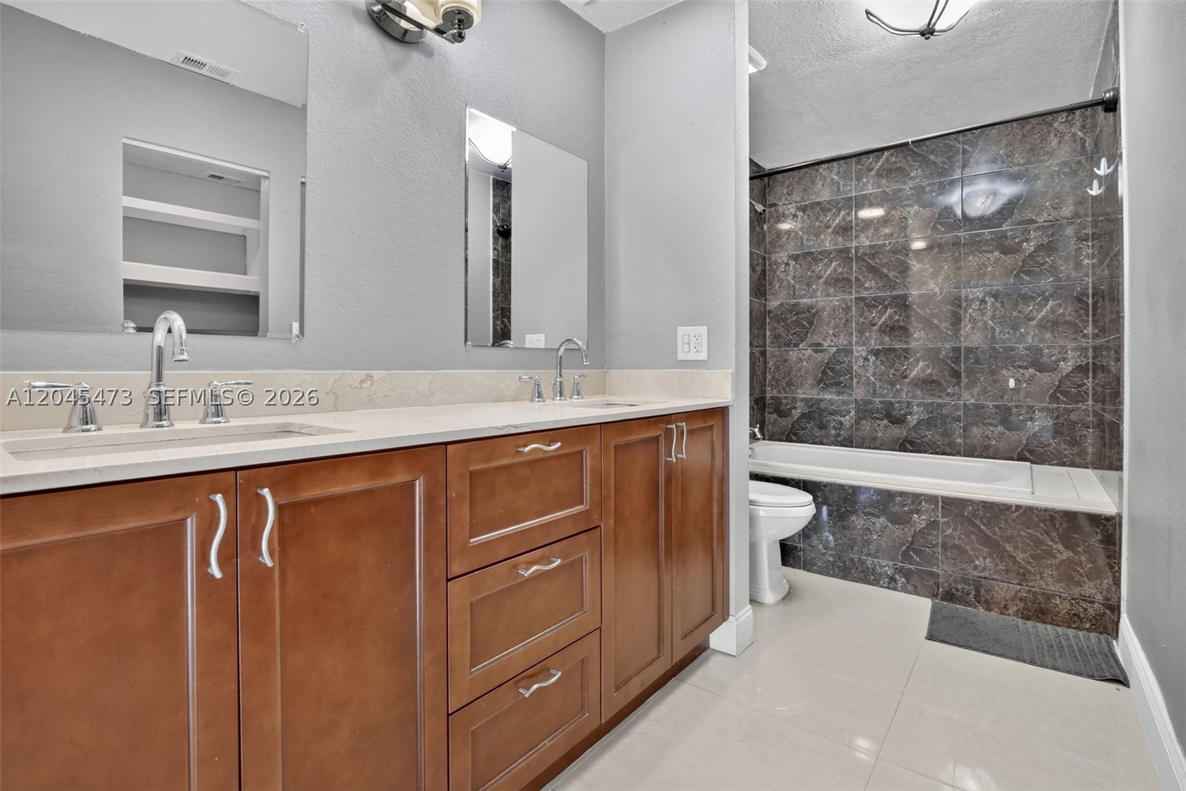 120 SW 96th Ter #204, Plantation FL 33324