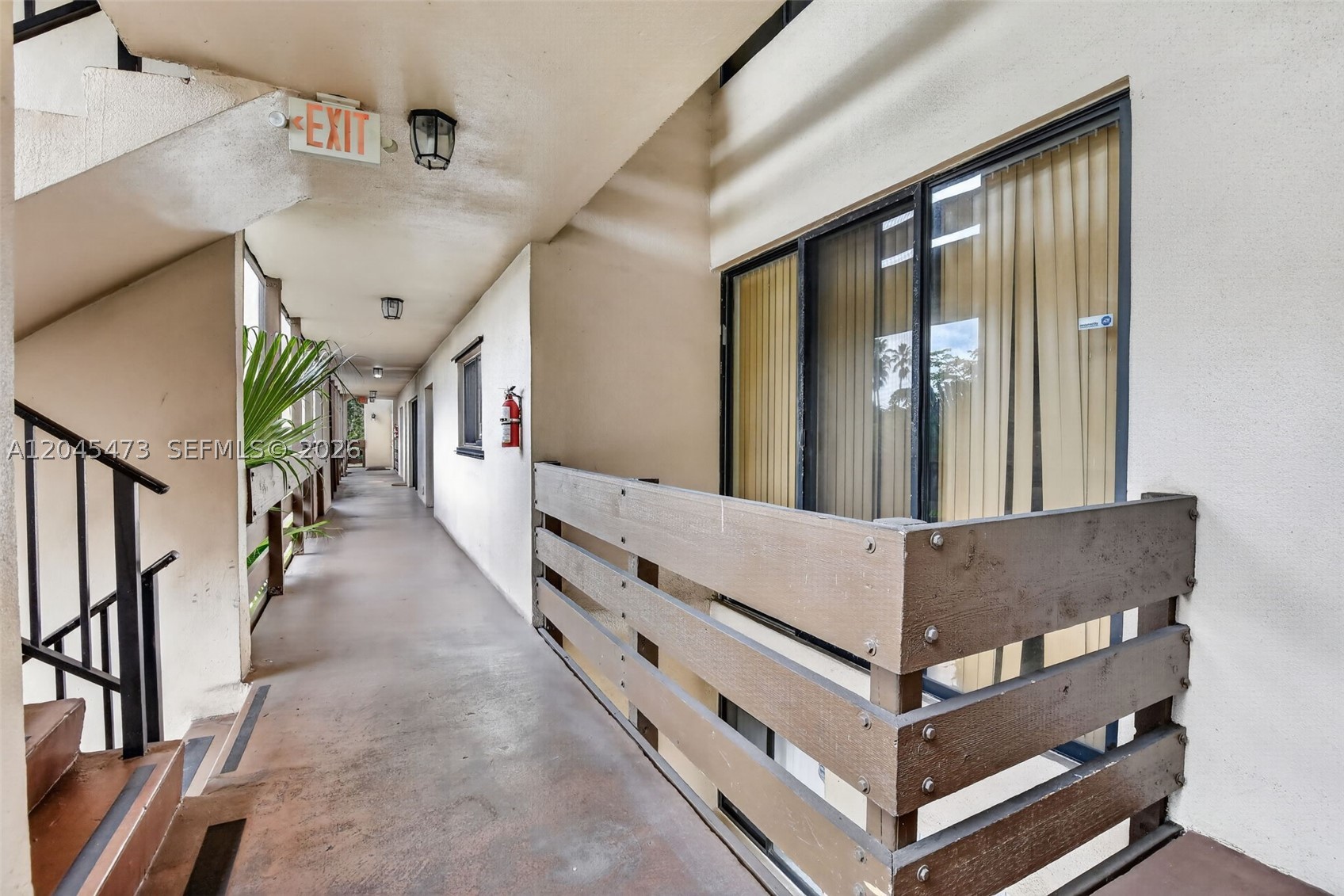 120 SW 96th Ter #204, Plantation FL 33324