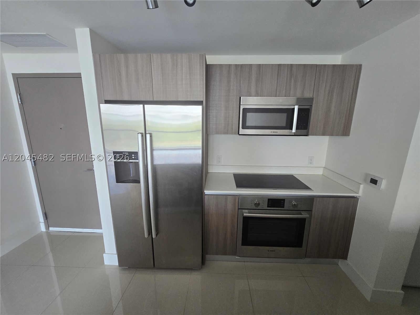 201 SW 17th Rd #611, Miami FL 33129
