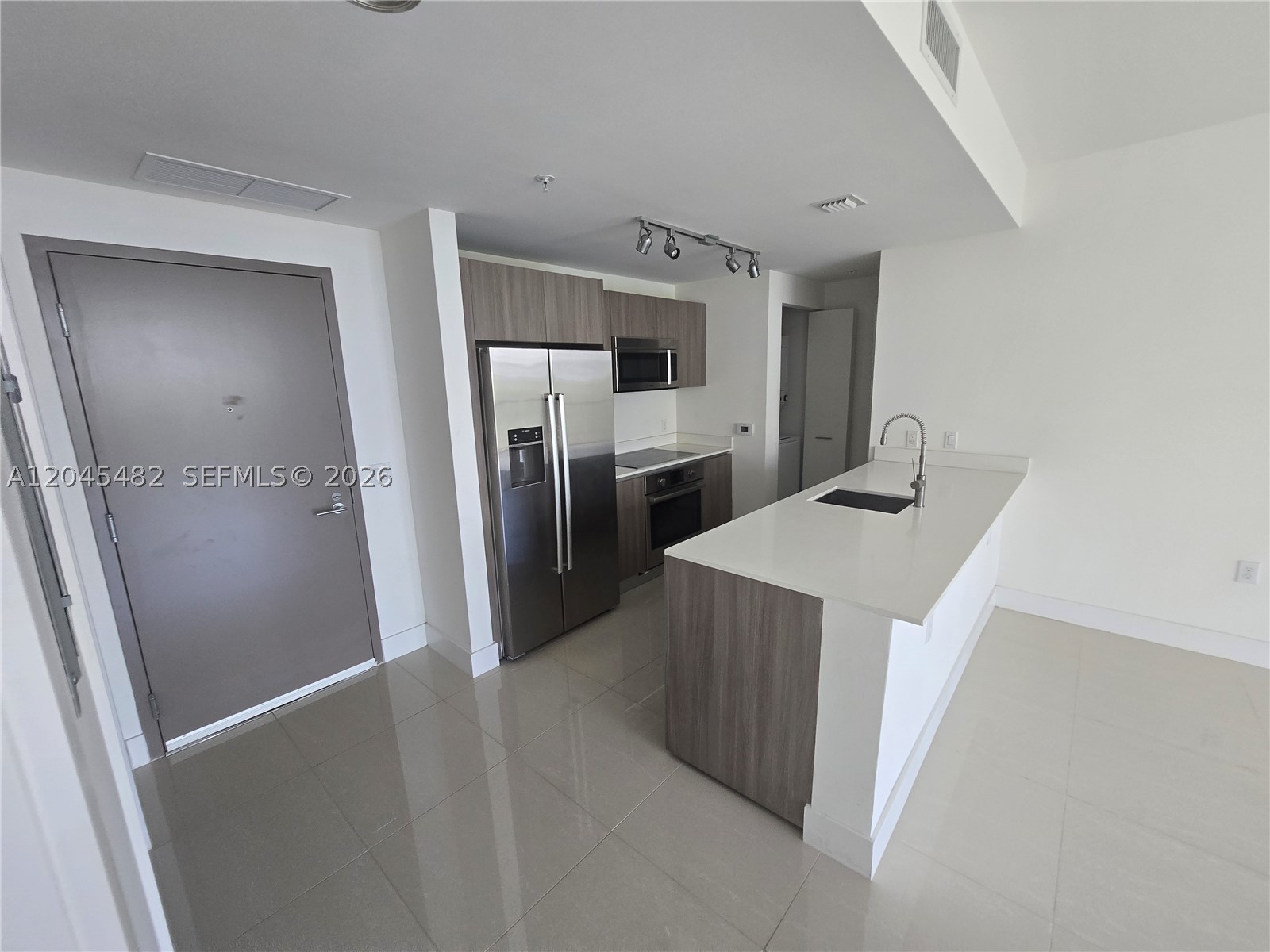 201 SW 17th Rd #611, Miami FL 33129