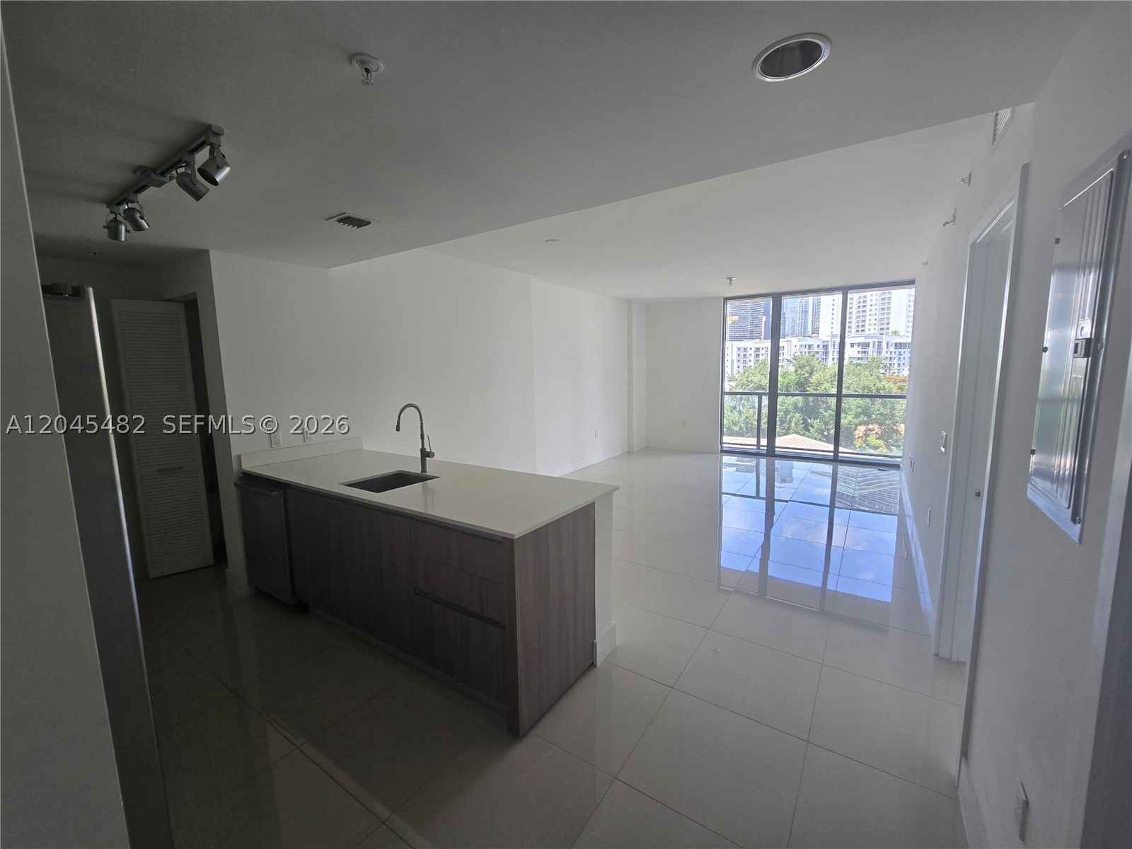 201 SW 17th Rd #611, Miami FL 33129