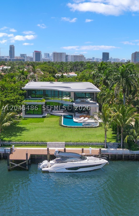 1015 S Southlake Dr, Hollywood FL 33019