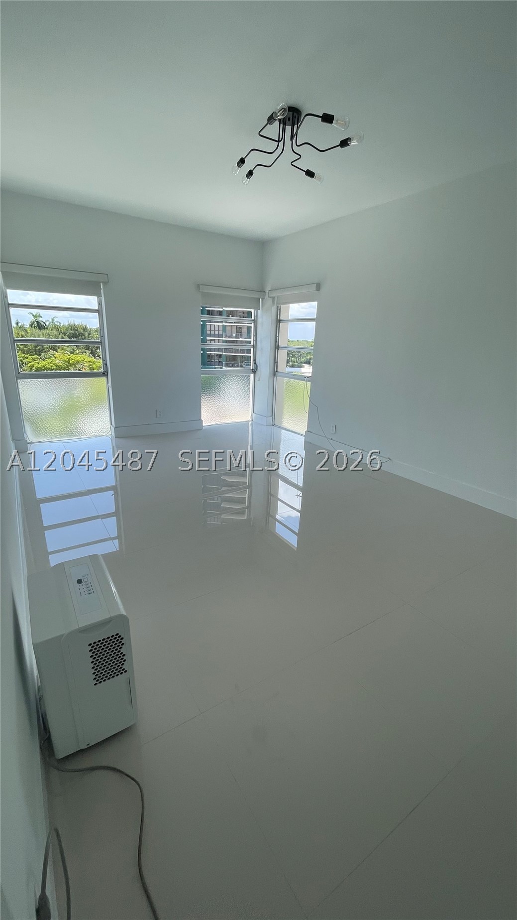 880 NE 69th St #5L, Miami FL 33138