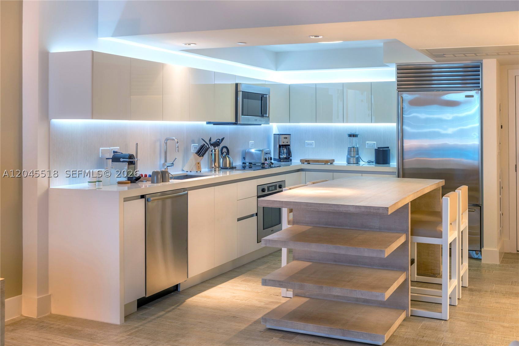 102 24th St #1110, Miami Beach FL 33139