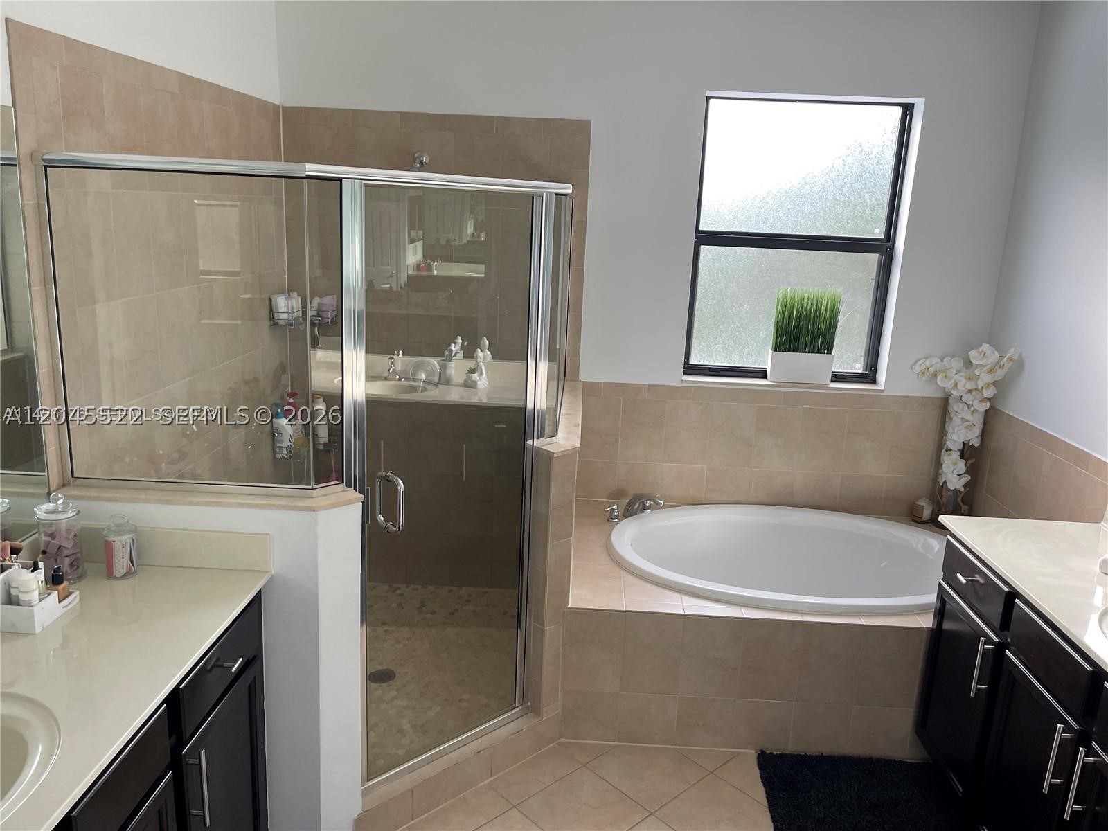 8719 W 33rd Ave, Hialeah FL 33018