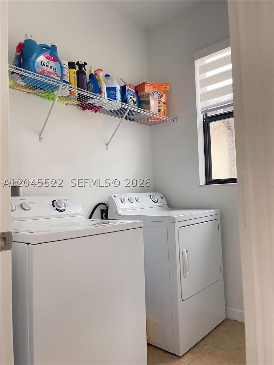 8719 W 33rd Ave, Hialeah FL 33018