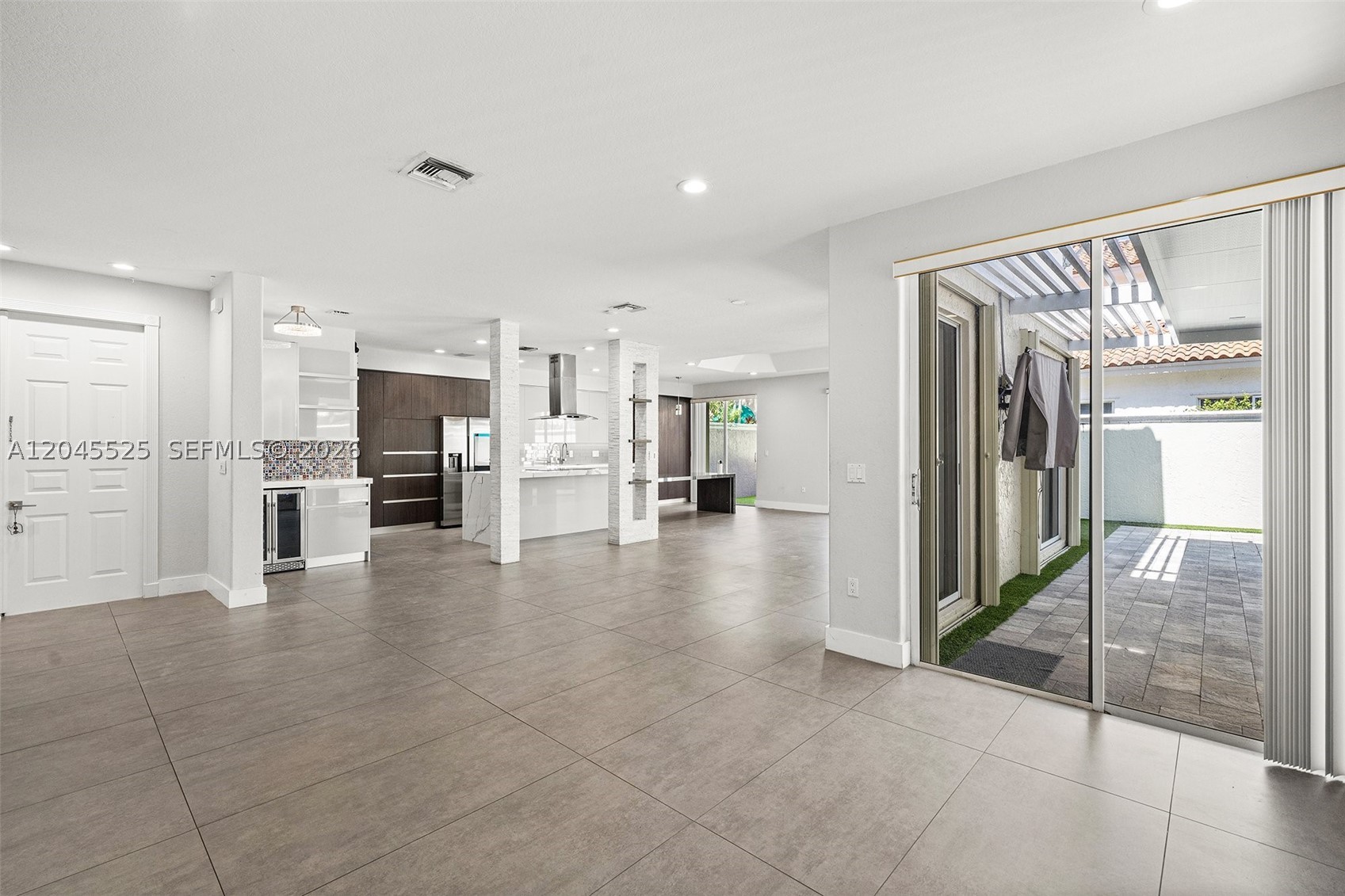 1549 Shoreline Way, Hollywood FL 33019