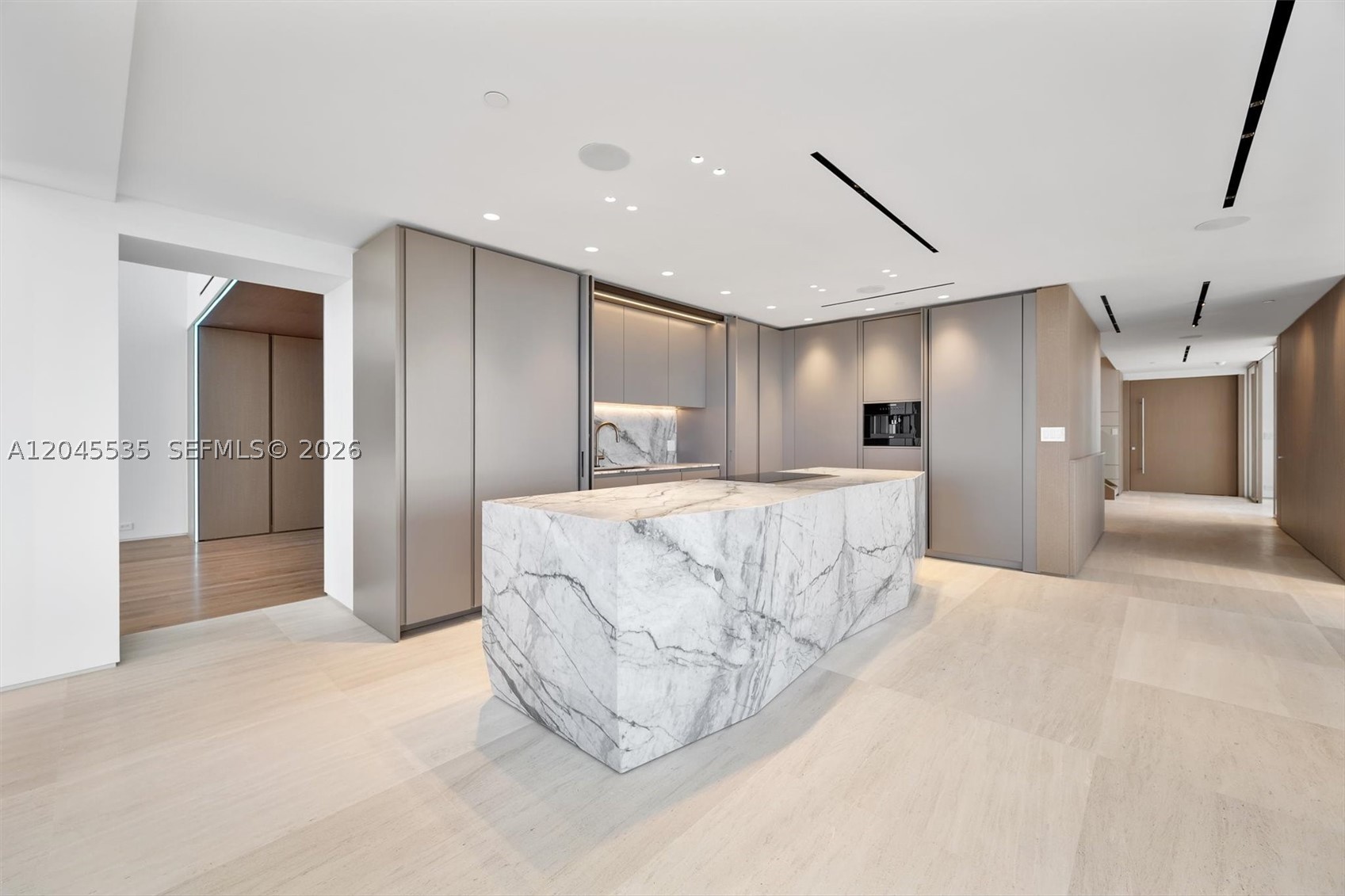 1100 Biscayne Blvd #3906, Miami FL 33132