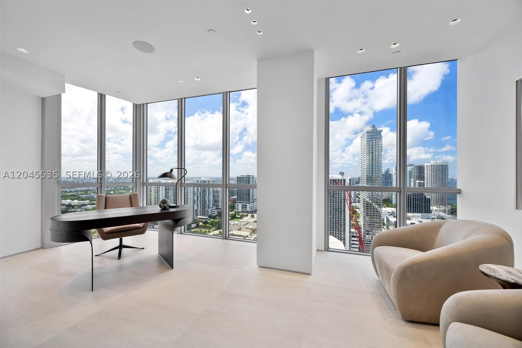 1100 Biscayne Blvd #3906, Miami FL 33132