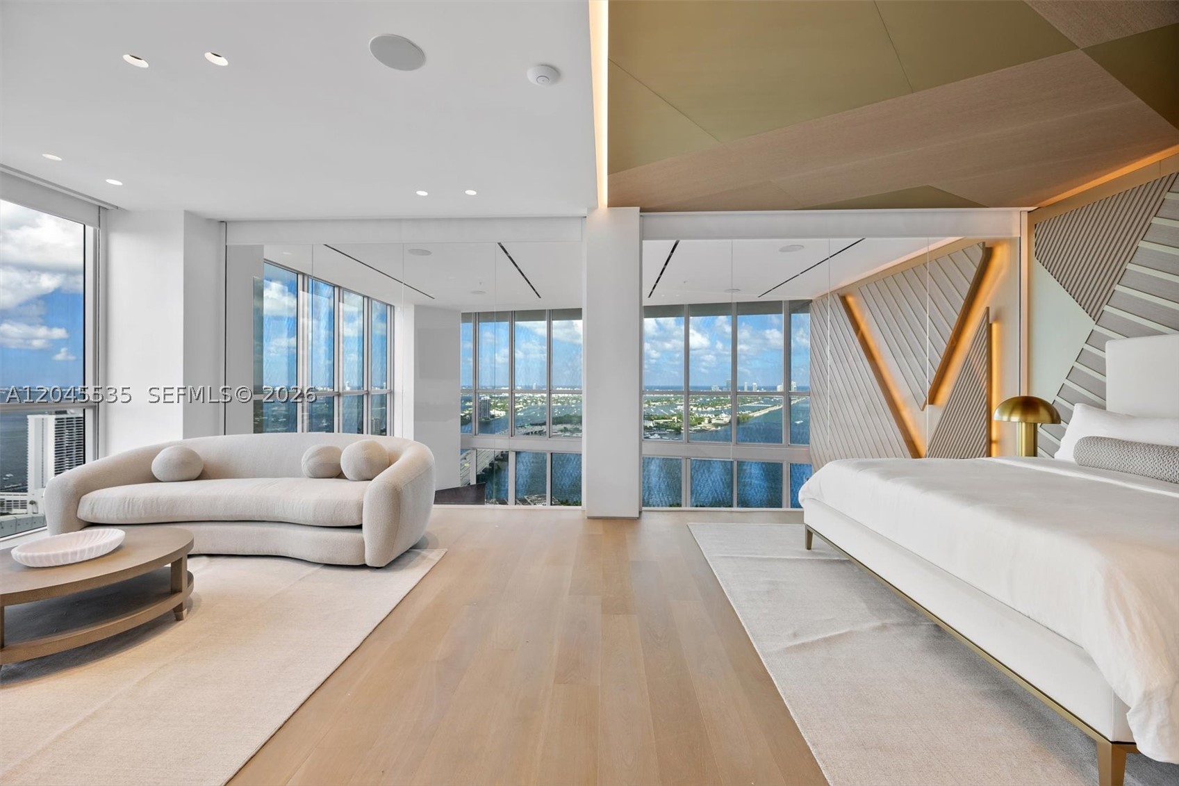 1100 Biscayne Blvd #3906, Miami FL 33132