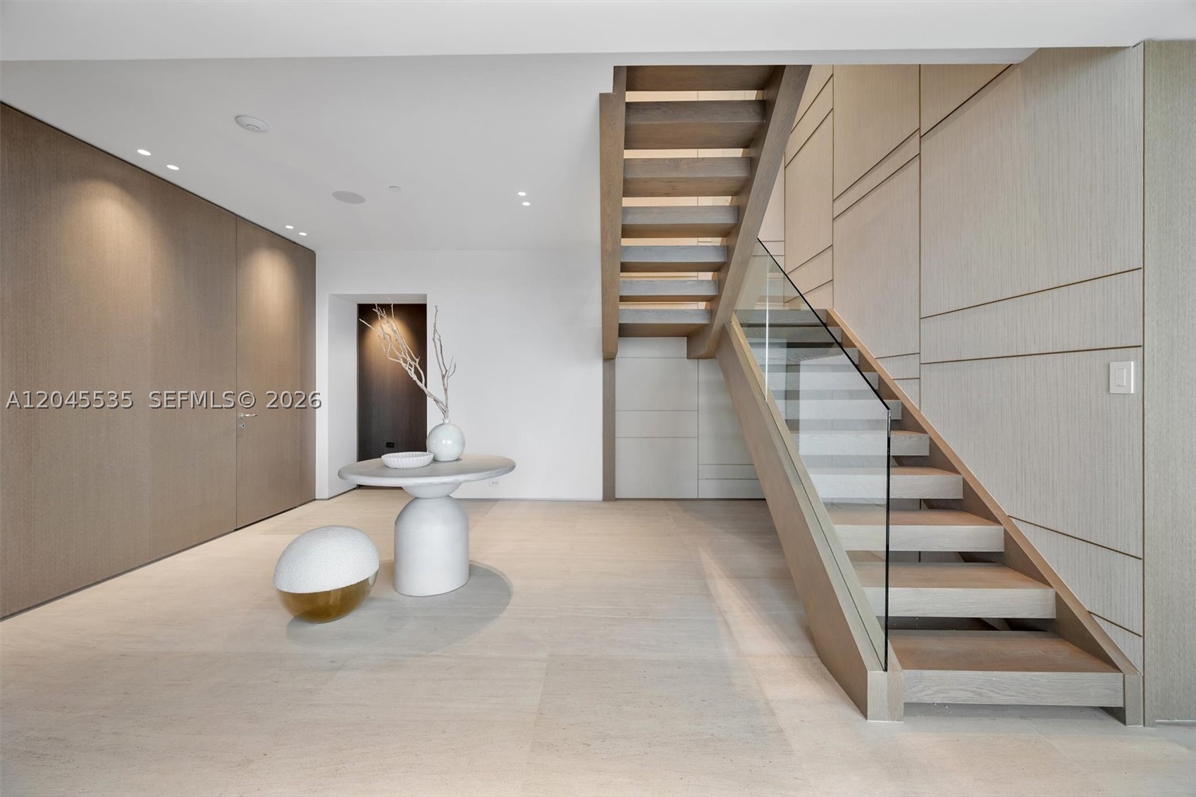 1100 Biscayne Blvd #3906, Miami FL 33132