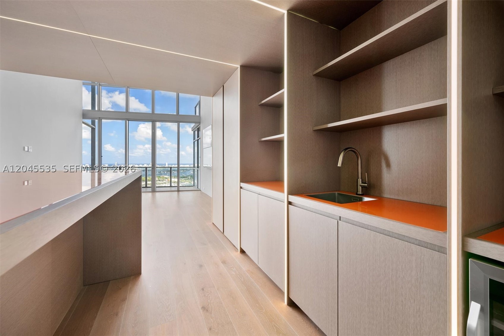1100 Biscayne Blvd #3906, Miami FL 33132