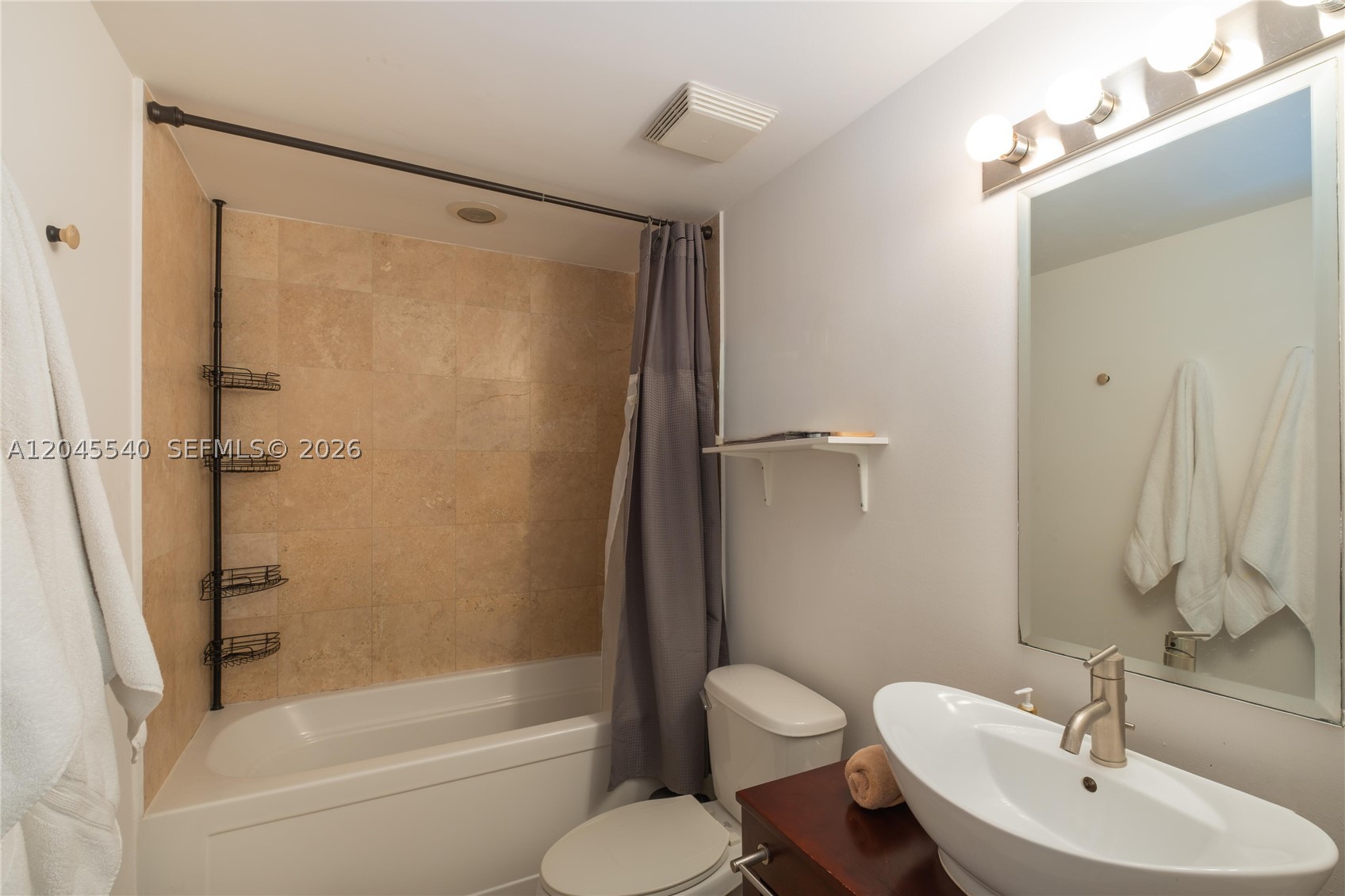 350 S Miami Ave #306, Miami FL 33130