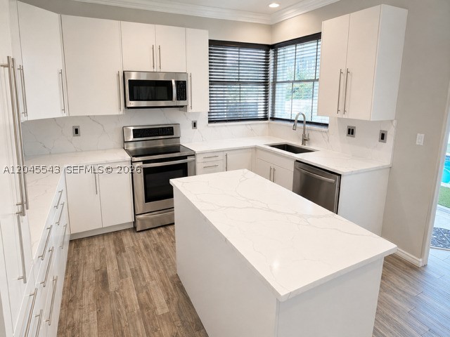 15941 NW 83rd Ave, Miami Lakes FL 33016