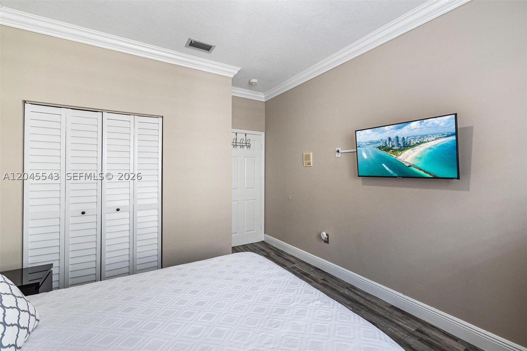 15941 NW 83rd Ave, Miami Lakes FL 33016