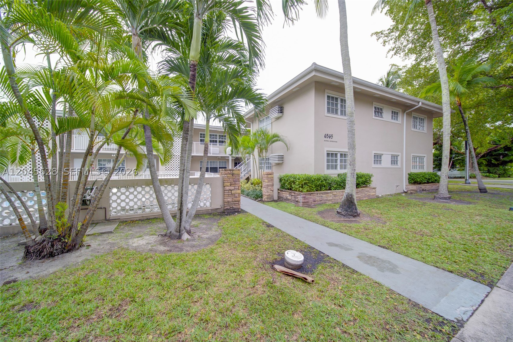 6565 Santona St #B19, Coral Gables FL 33146