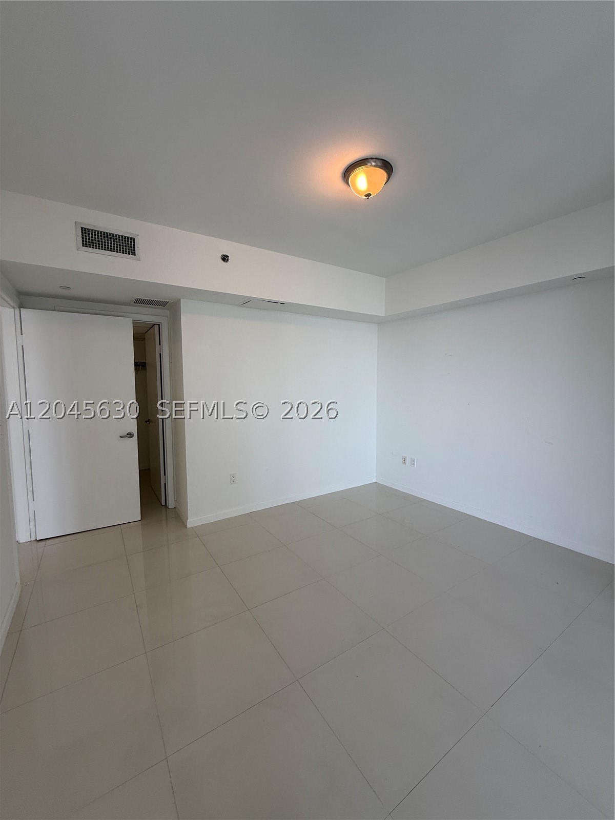 495 Brickell Ave #3106, Miami FL 33131