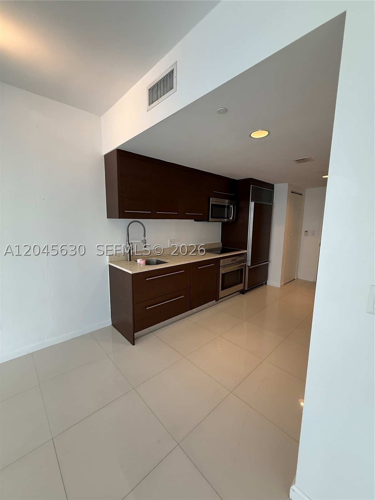 495 Brickell Ave #3106, Miami FL 33131