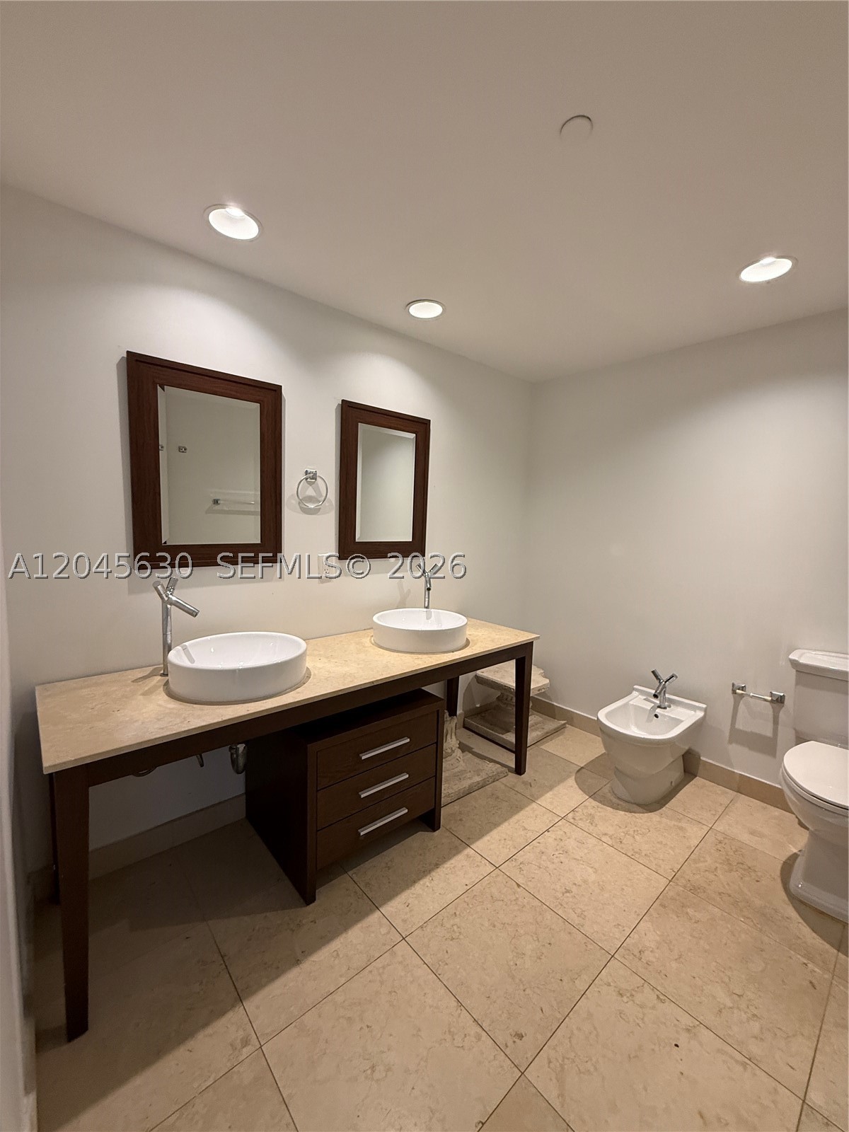 495 Brickell Ave #3106, Miami FL 33131