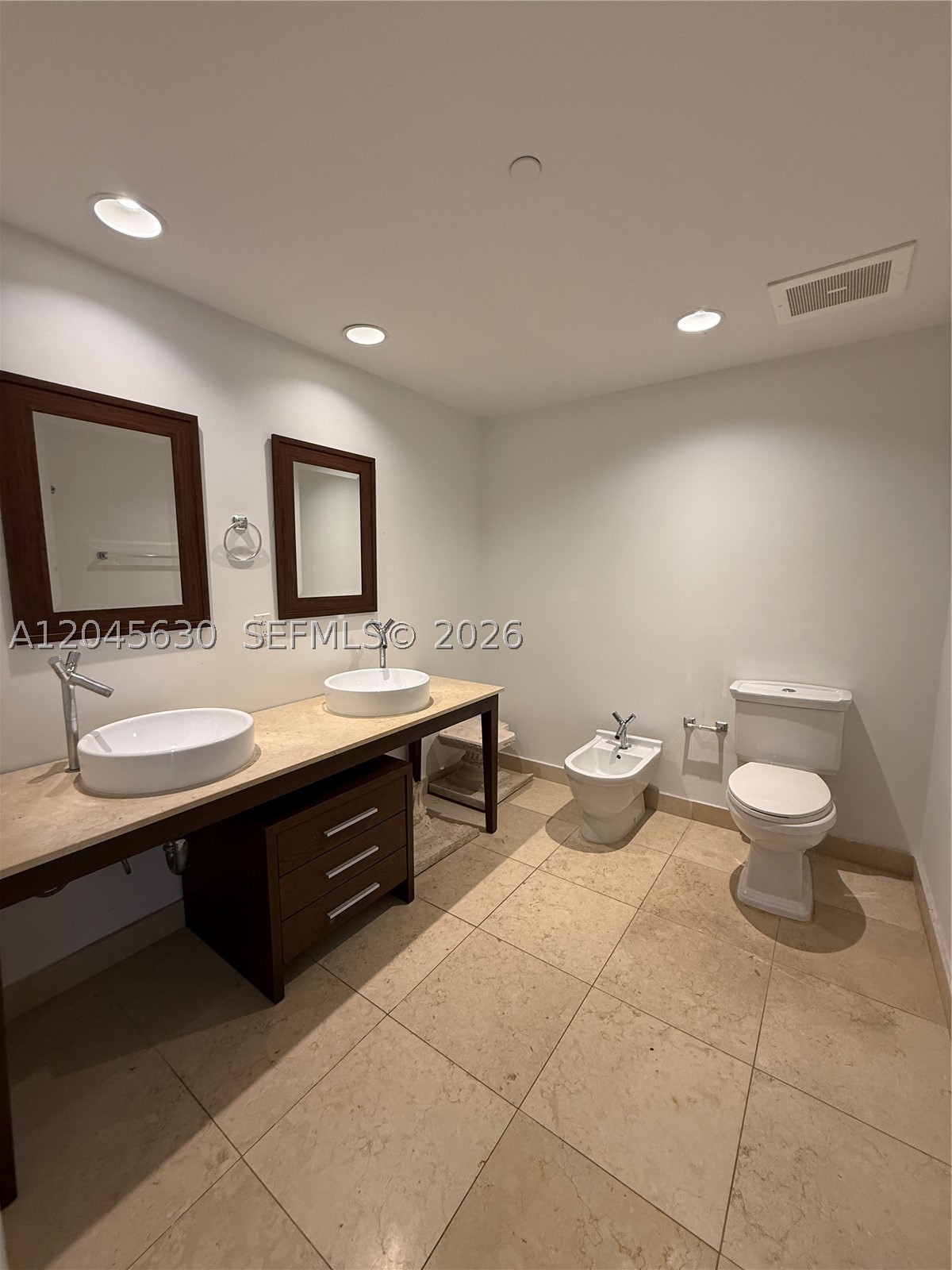 495 Brickell Ave #3106, Miami FL 33131