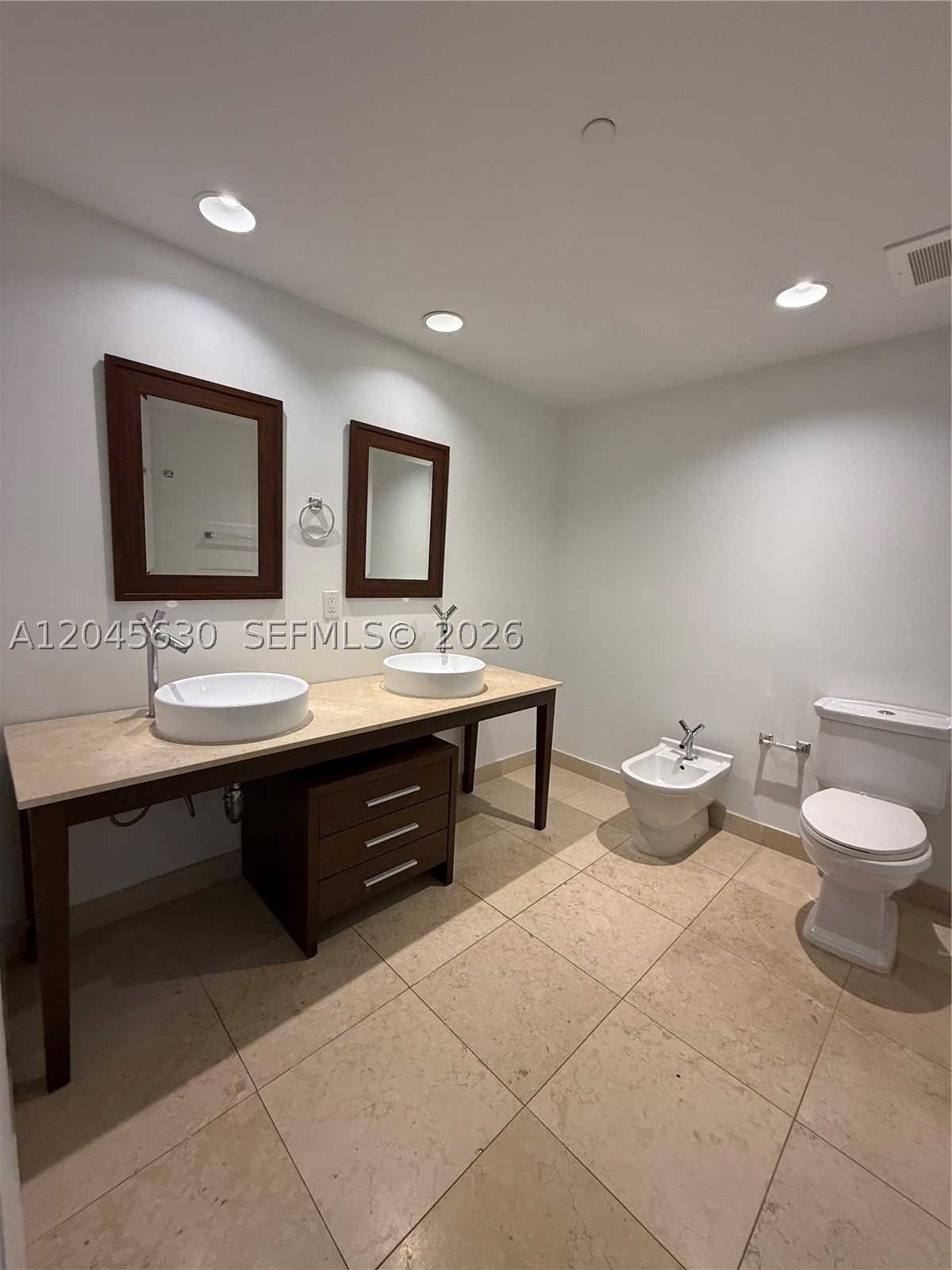 495 Brickell Ave #3106, Miami FL 33131