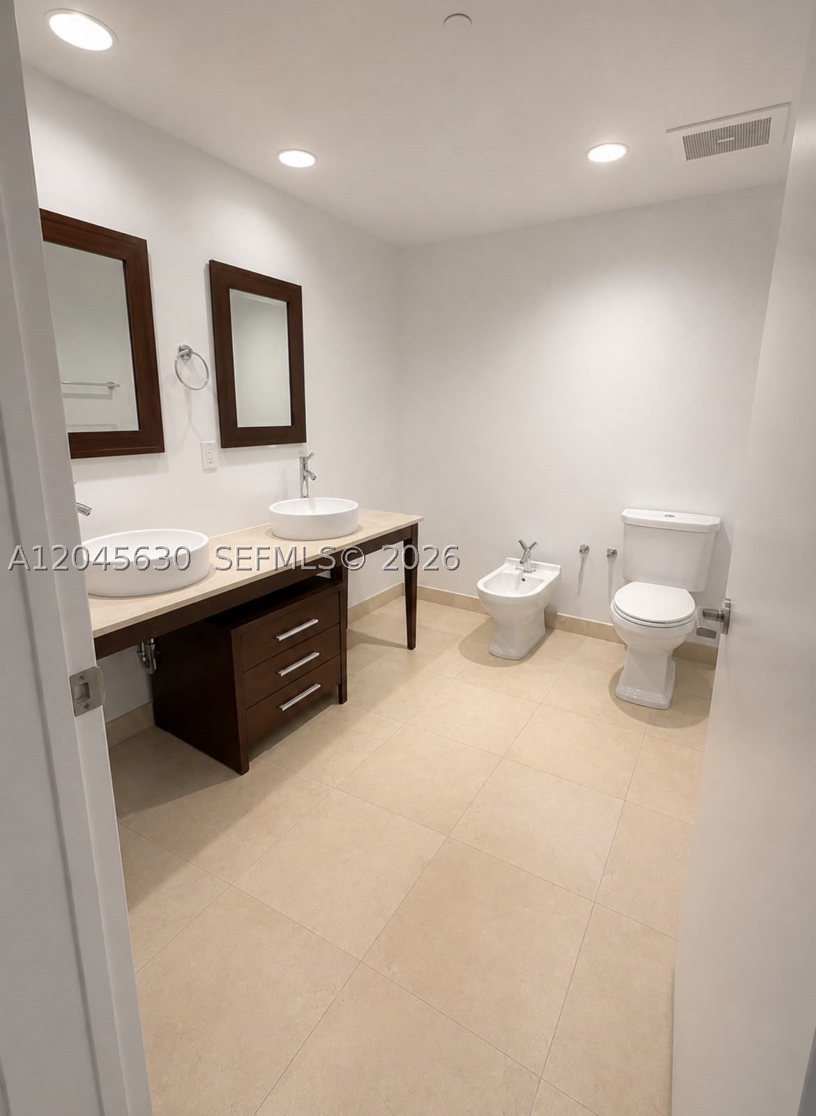 495 Brickell Ave #3106, Miami FL 33131