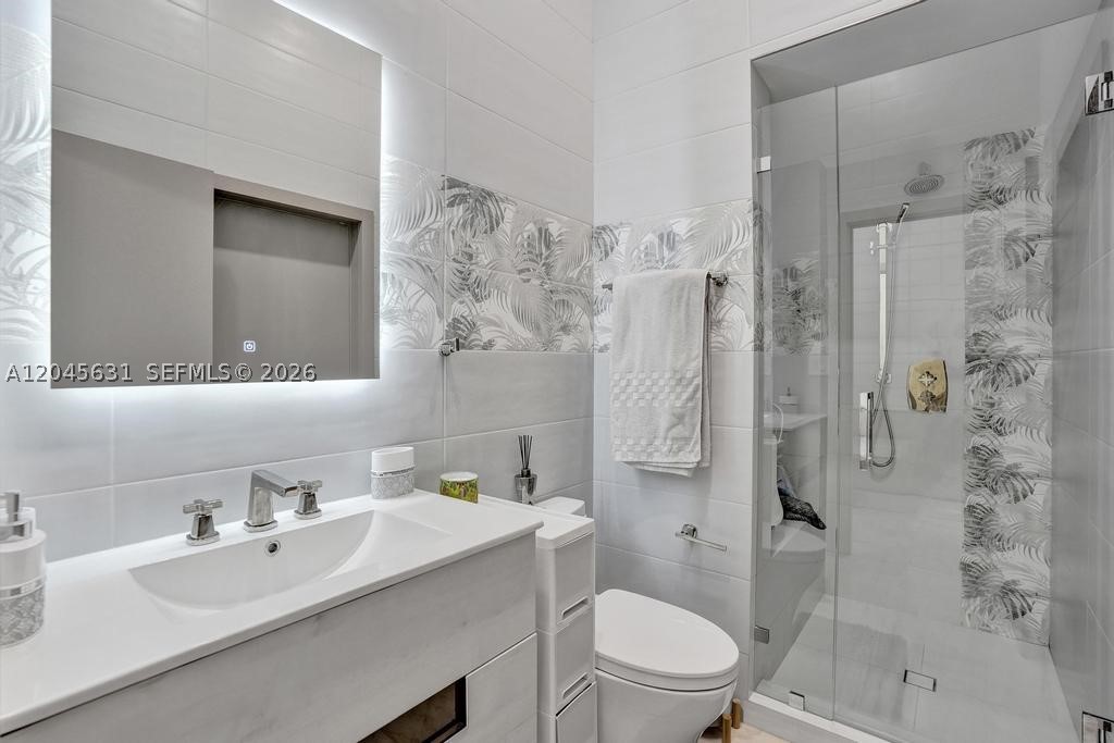18985 Atlantic Blvd #0, Sunny Isles Beach FL 33160
