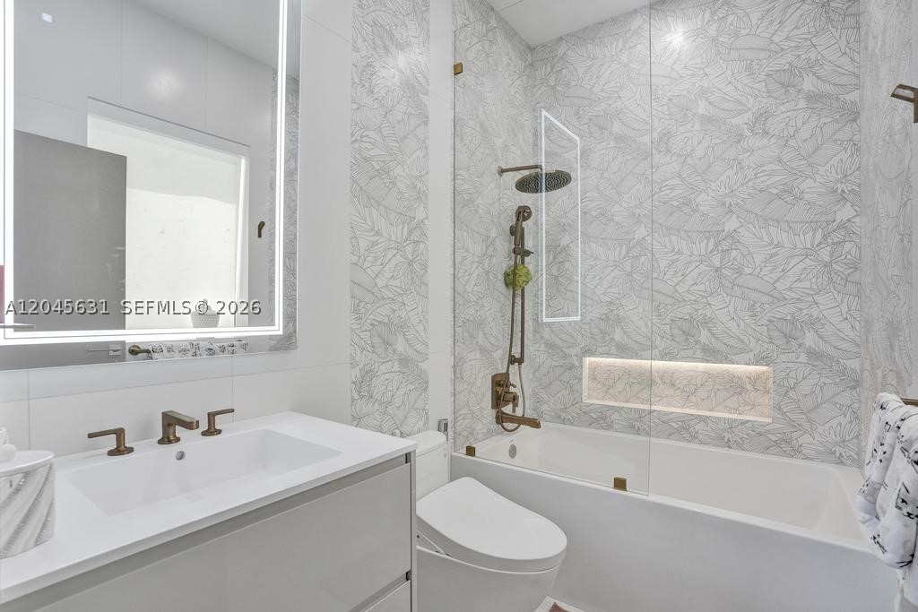 18985 Atlantic Blvd #0, Sunny Isles Beach FL 33160