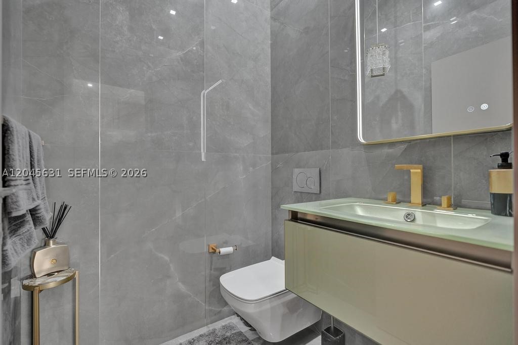 18985 Atlantic Blvd #0, Sunny Isles Beach FL 33160