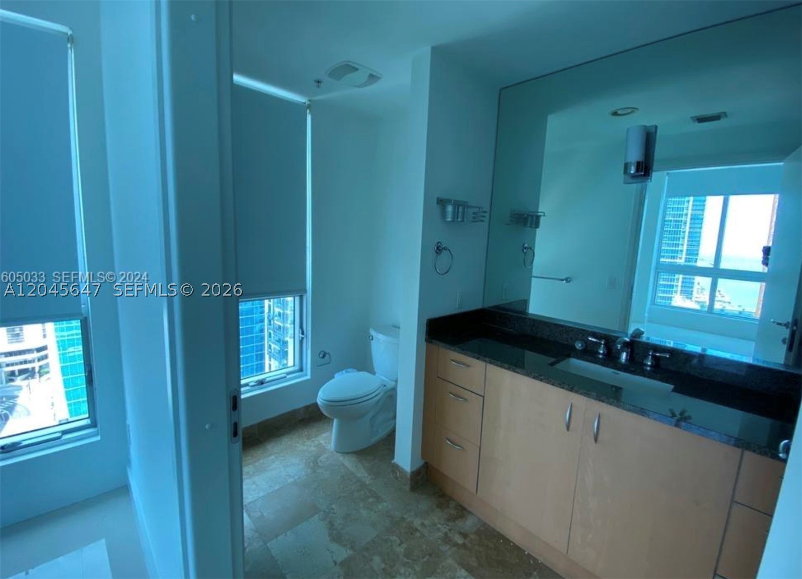 300 S Biscayne Blvd #T-2302, Miami FL 33131