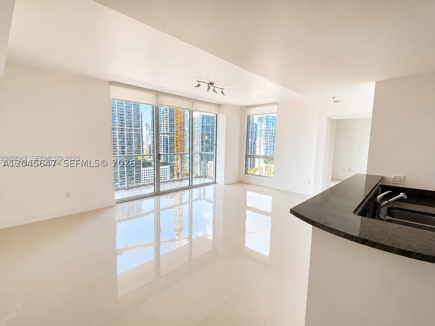 300 S Biscayne Blvd #T-2302, Miami FL 33131
