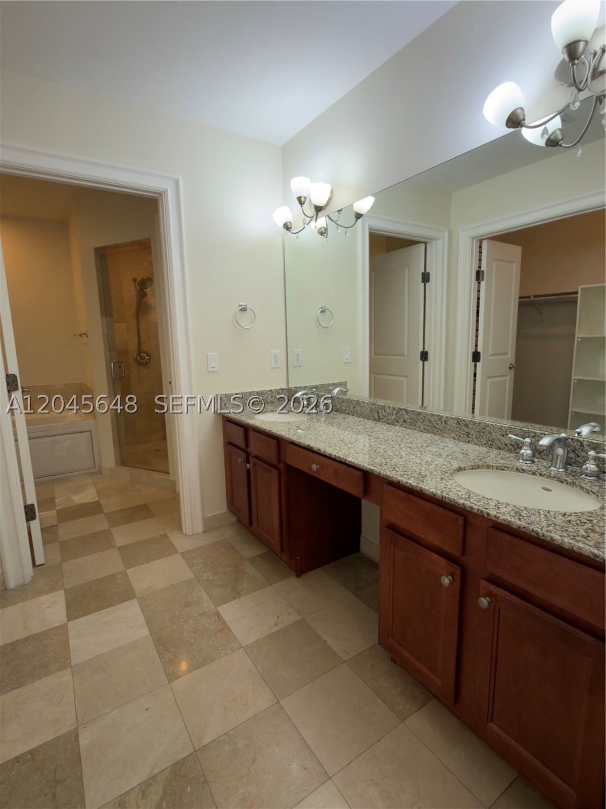 16100 Emerald Estates Dr #281, Weston FL 33331