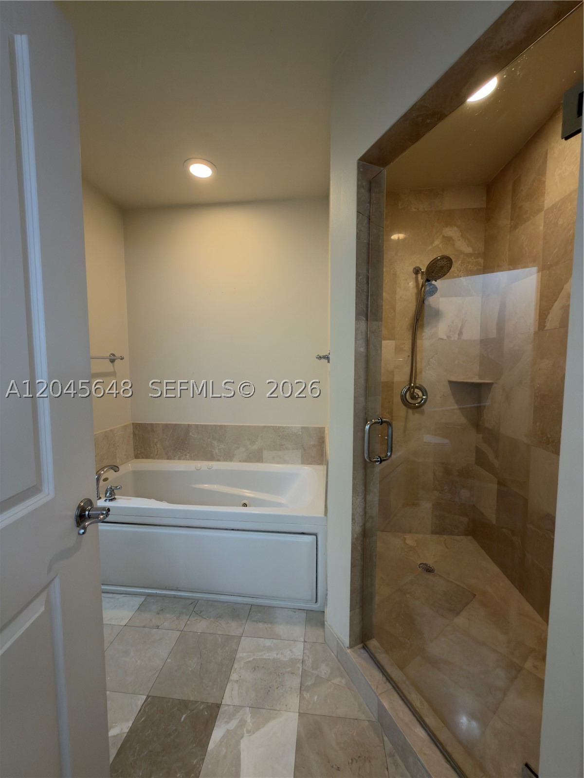 16100 Emerald Estates Dr #281, Weston FL 33331