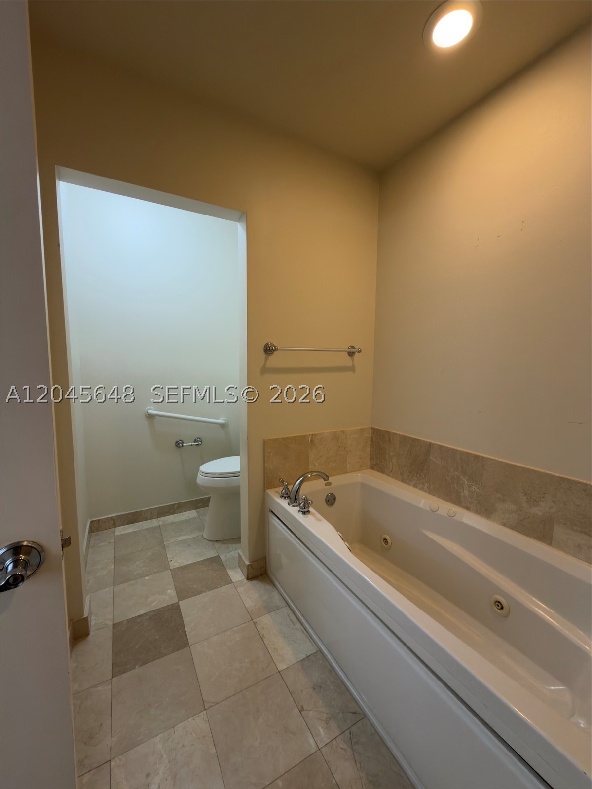 16100 Emerald Estates Dr #281, Weston FL 33331