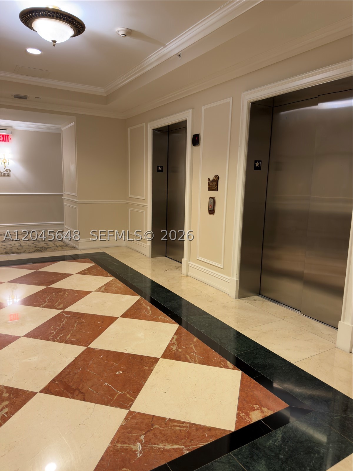 16100 Emerald Estates Dr #281, Weston FL 33331