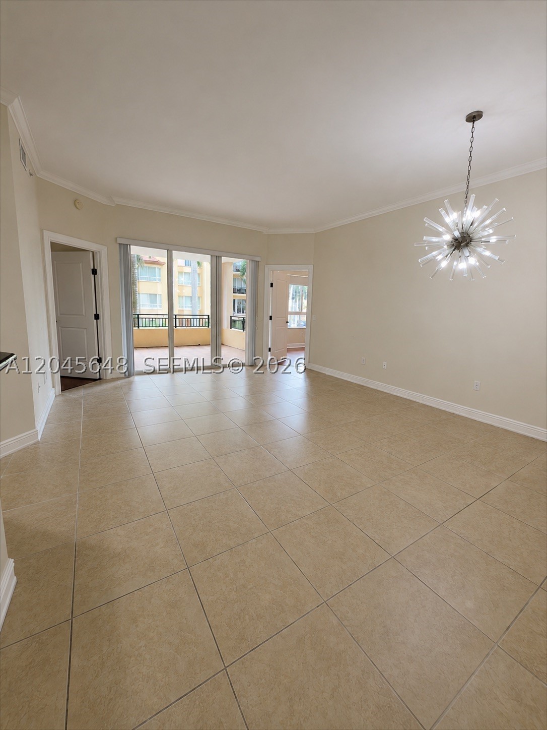 16100 Emerald Estates Dr #281, Weston FL 33331