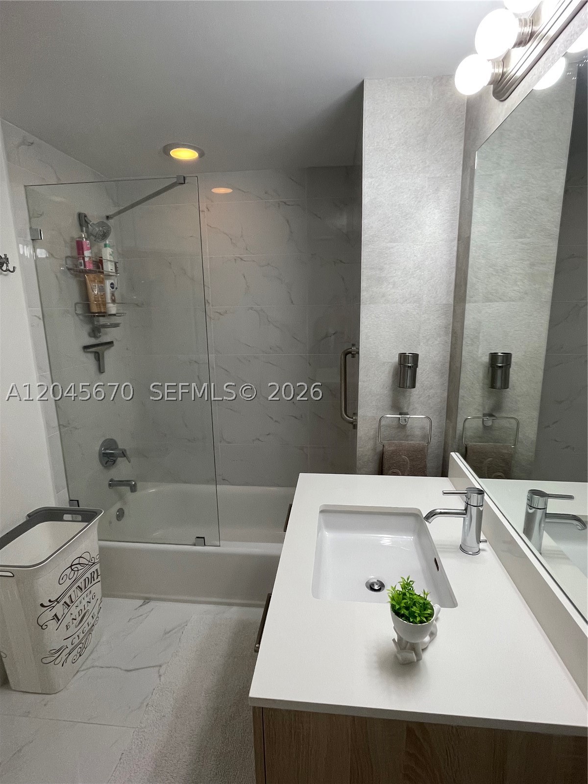 16385 Biscayne Blvd #2601, North Miami Beach FL 33160
