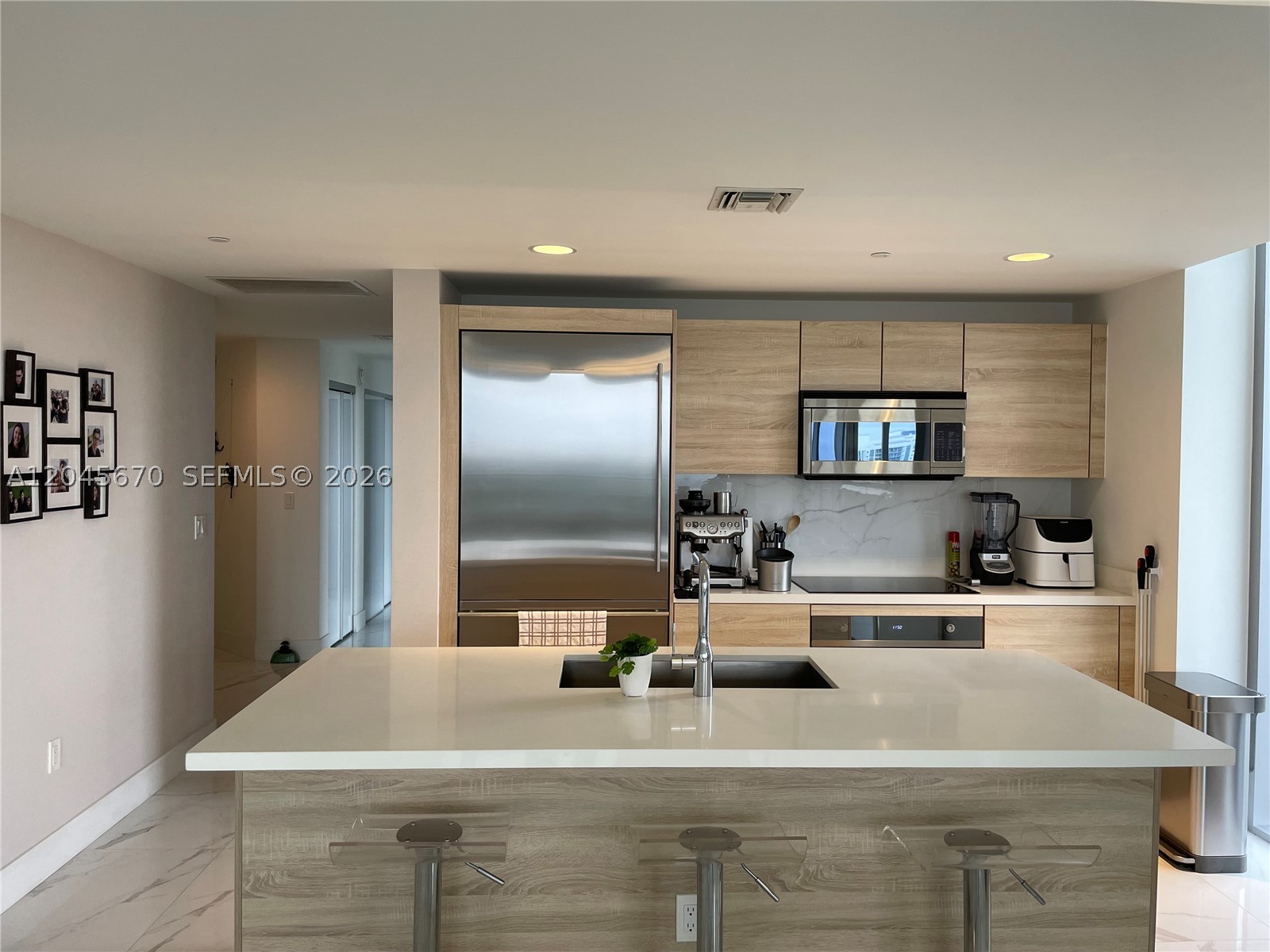 16385 Biscayne Blvd #2601, North Miami Beach FL 33160