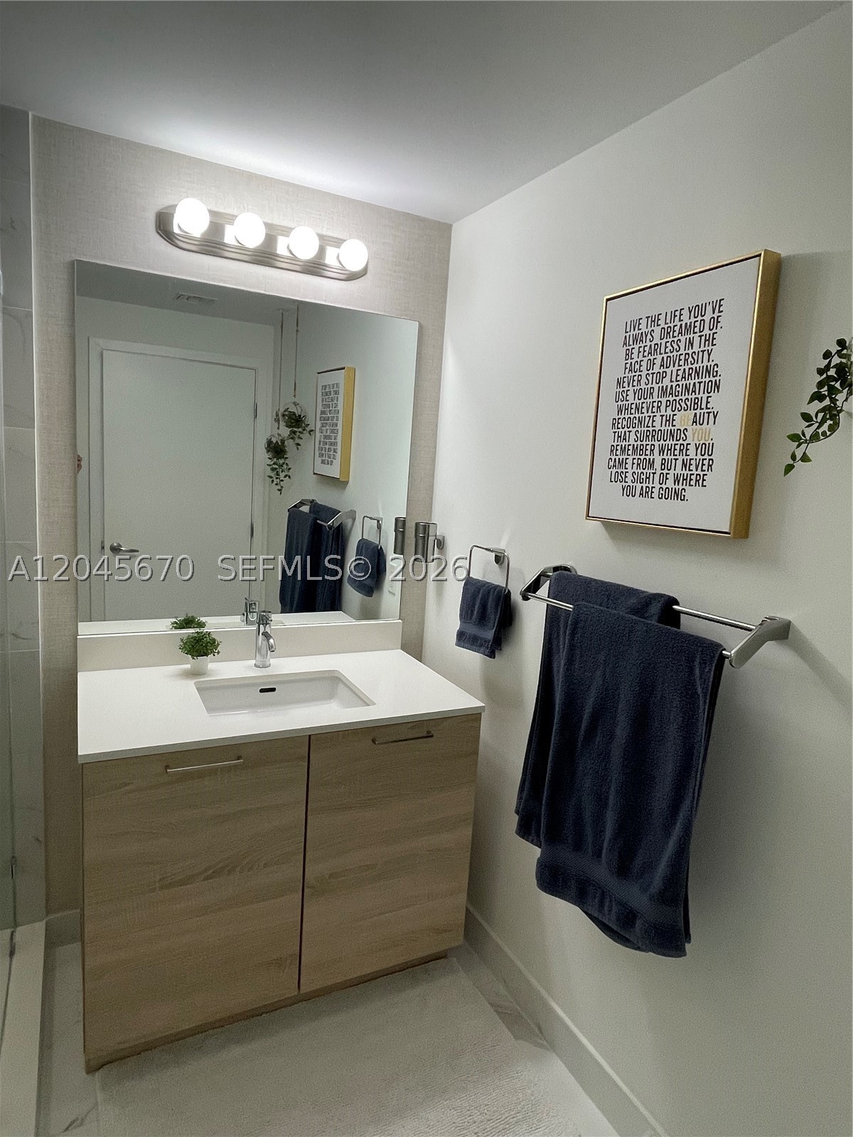16385 Biscayne Blvd #2601, North Miami Beach FL 33160